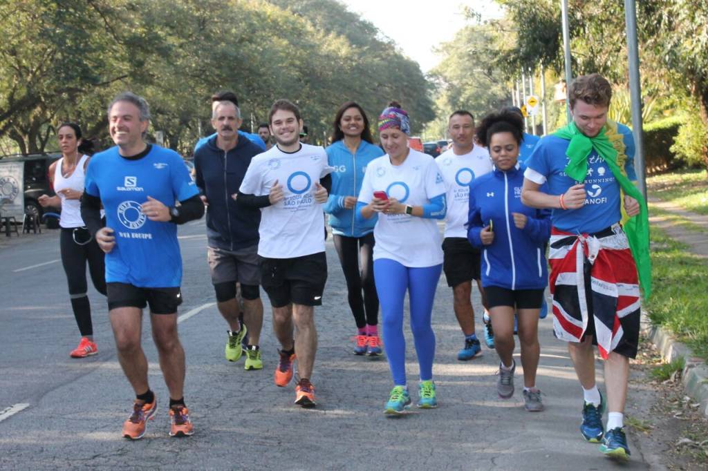 Jovem corre o mundo para mostrar que diabetes e esporte combinam