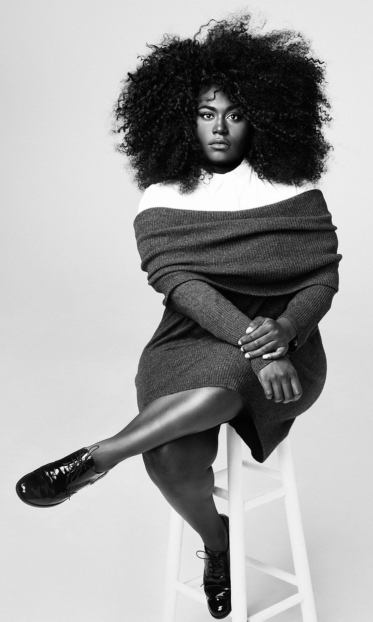 Atriz de OITNB lança coleção plus-size com entrega no Brasil