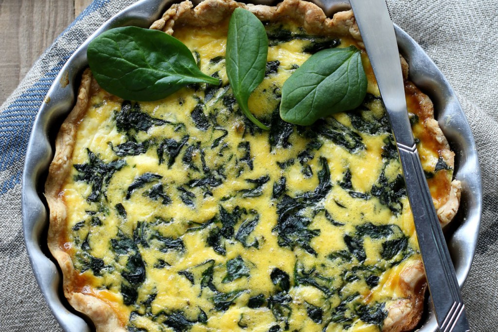 quiche-espinafre-2 30 receitas low carb fáceis de fazer e que cabem na dieta