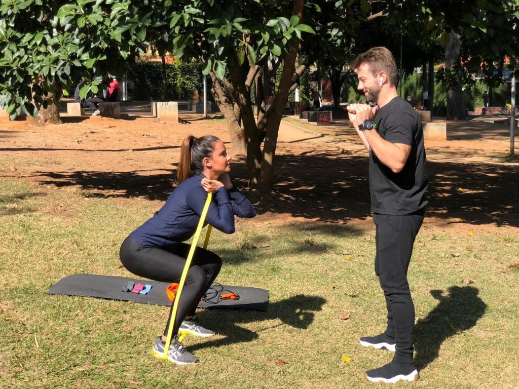 A academia vai fechar para recesso? Confira dicas e treino para o período