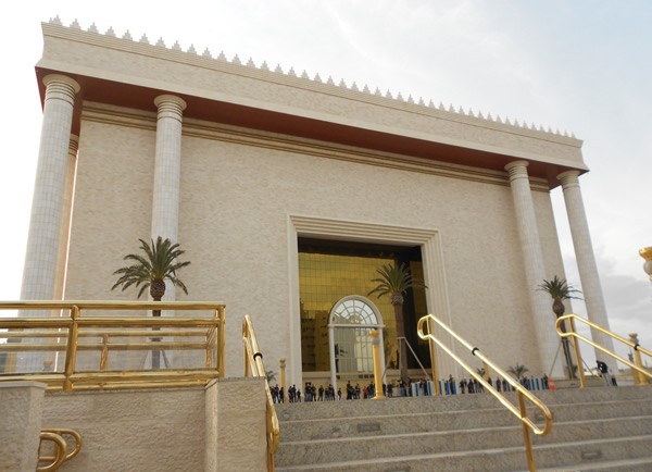 templo-salomao Por que instituições religiosas não pagam imposto no Brasil?