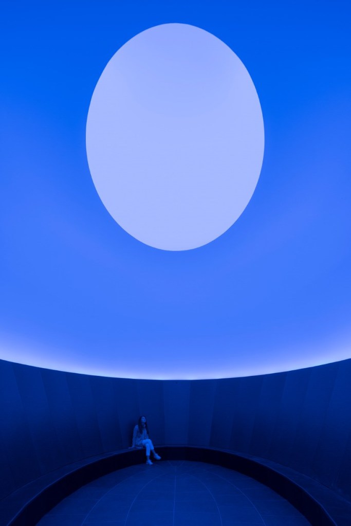 James Turrell emoldura o céu da Áustria com instalação