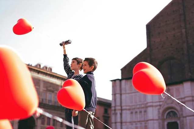 Piazza Duomo é palco de evento de conscientização sobre a fome