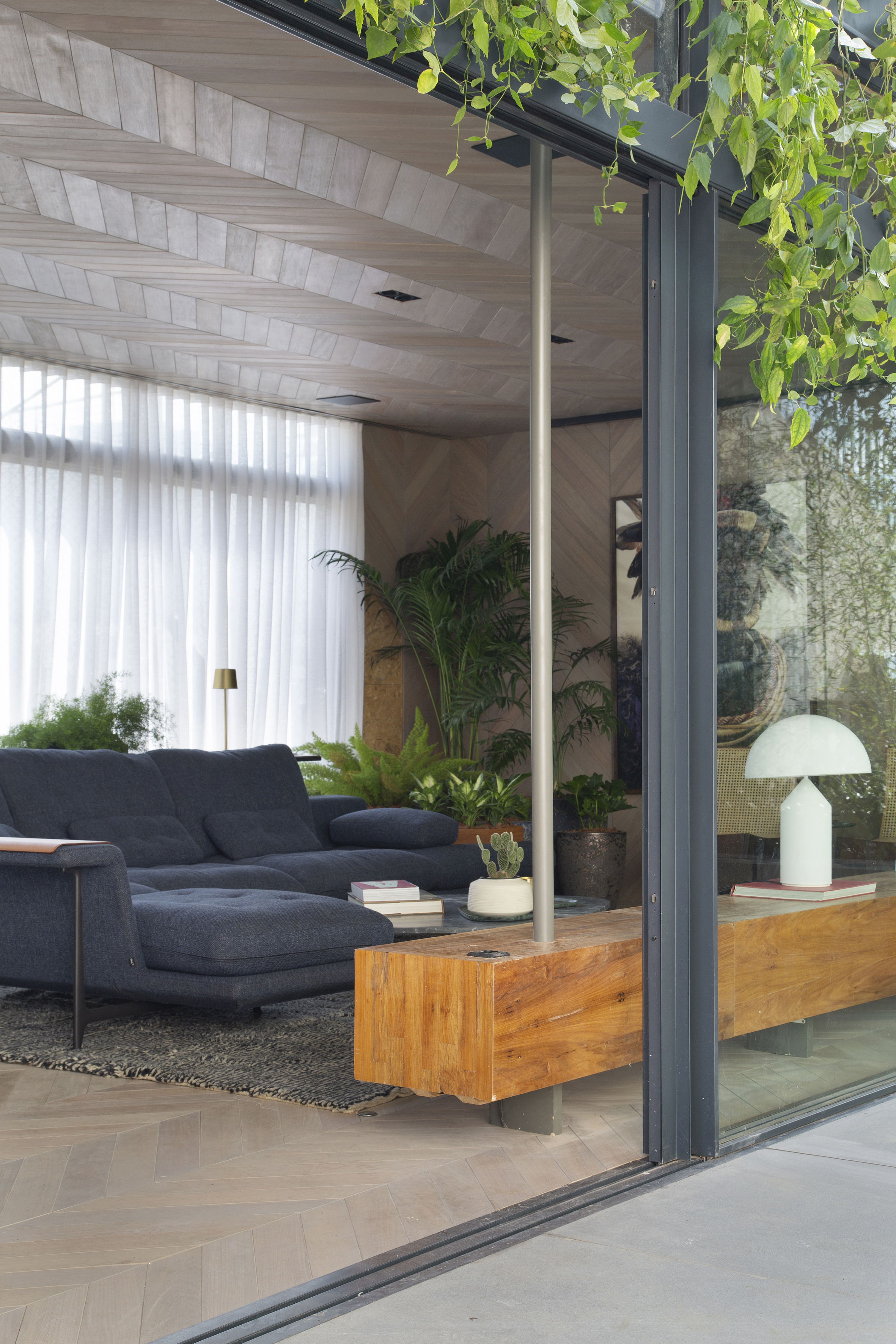 Espa&ccedil;os fluem no Loft Mobile da CASACOR SP e mostram arquitetura inovadora